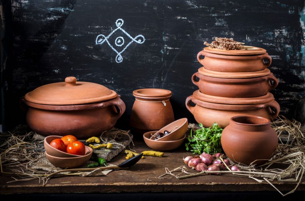 https://ancientcookware.com/images/igallery/resized/301-400/Curry-Pots-358-1000-700-80.jpg