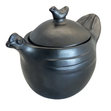 La Chamba Hen Pot